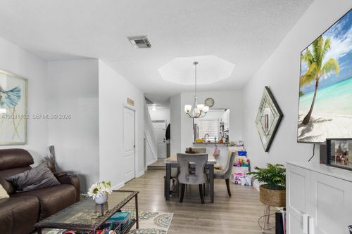 4-8210 Nw 10th St, Miami, FL, 33126-2707 | Card Image