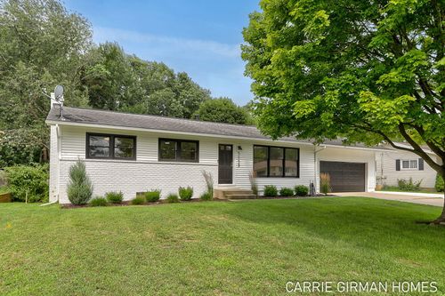 5159 Melmax St, Norton Shores, MI, 49441-5841 | Card Image