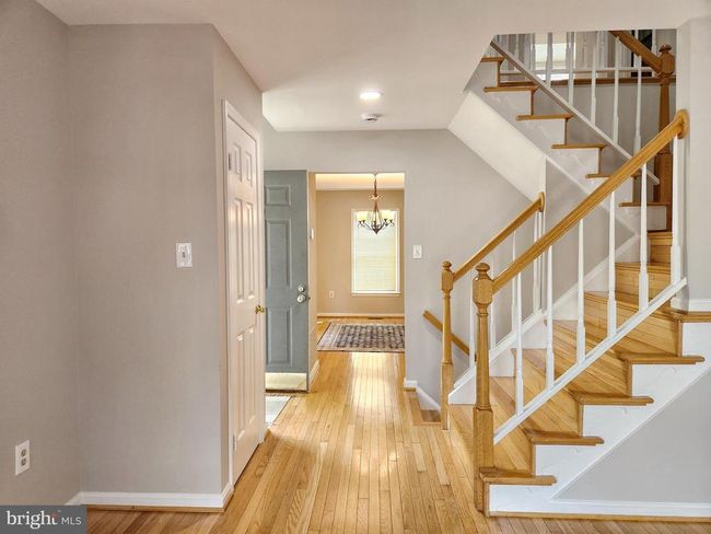 7250 Olde Lantern Way, Townhouse with 3 bedrooms, 4 bathrooms and null parking in SPRINGFIELD VA | Image 6