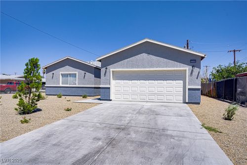 2130 Revere St, North Las Vegas, NV, 89030-4049 | Card Image