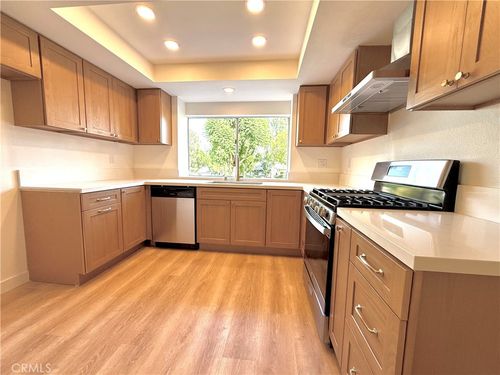 a-1761 Forum Way, Corona, CA, 92881 | Card Image