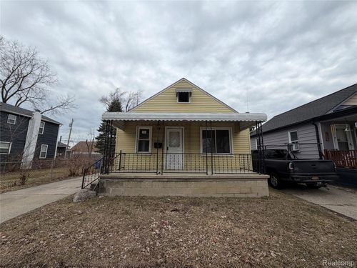 8249 Packard Ave, Warren, MI, 48089-2334 | Card Image