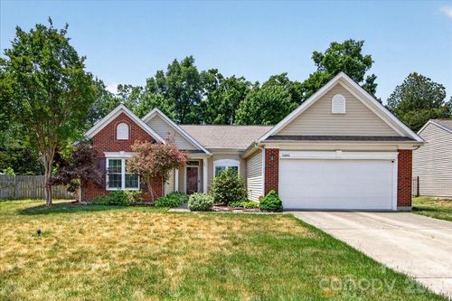 16046 Stuarts Draft Ct, Charlotte, NC, 28278-7281 | Card Image