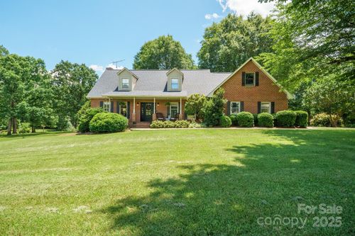 5567 Quail Creek Dr, Granite Falls, NC, 28630-9538 | Card Image