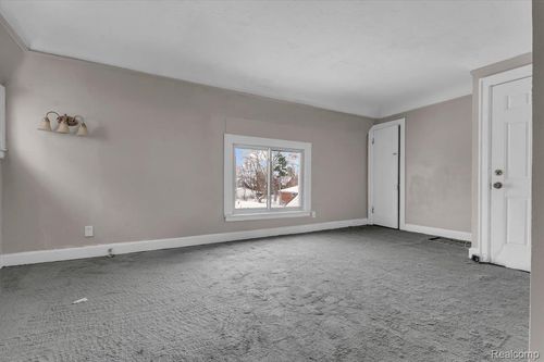 11475 Sanford St, Detroit, MI, 48205-3723 | Card Image