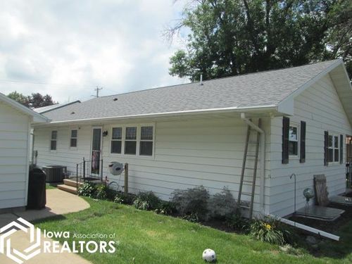 103 5th Ave Se, Belmond, IA, 50421-1415 | Card Image