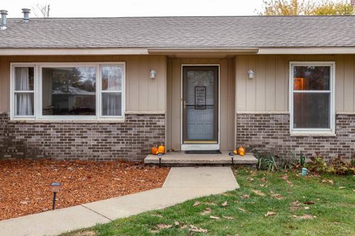 675 Point Dr Drive, Clare, MI, 48617 | Card Image