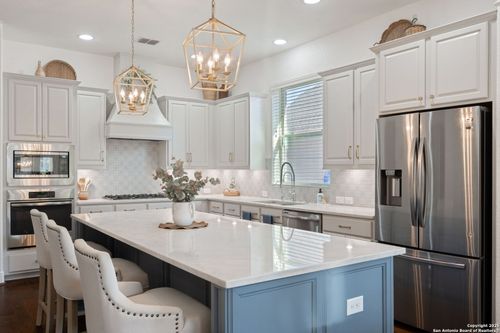 28827 Pfeiffers Gate, Boerne, TX, 78015-4784 | Card Image
