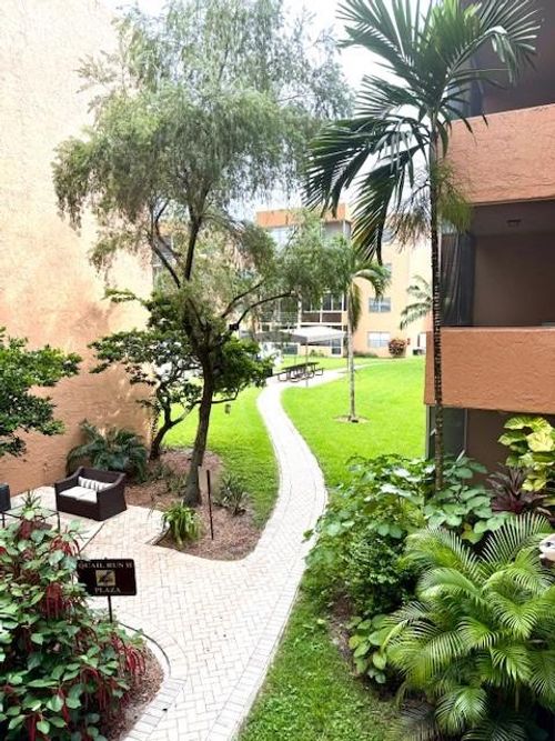 apt-223-3050 E Sunrise Lakes Dr, Sunrise, FL, 33322-1774 | Card Image