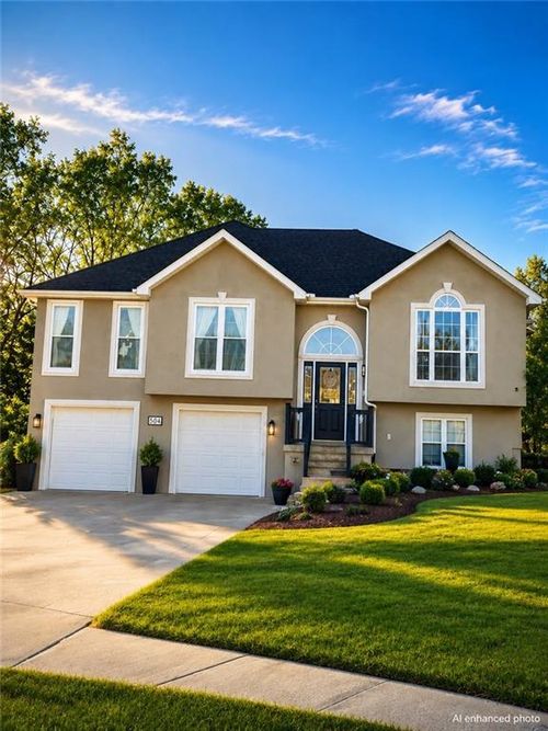504 Wildwood Ct, Warrensburg, MO, 64093-1562 | Card Image