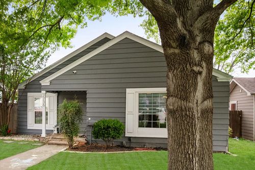 2736 Ryan Ave, Fort Worth, TX, 76110-3028 | Card Image