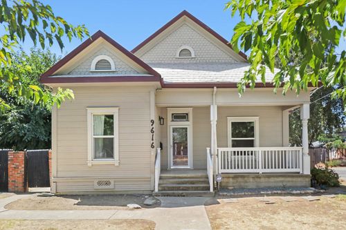 9616 Walnut Ave, Elk Grove, CA, 95624-2324 | Card Image
