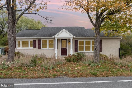 771 Longs Gap Rd, CARLISLE, PA, 17013-8556 | Card Image