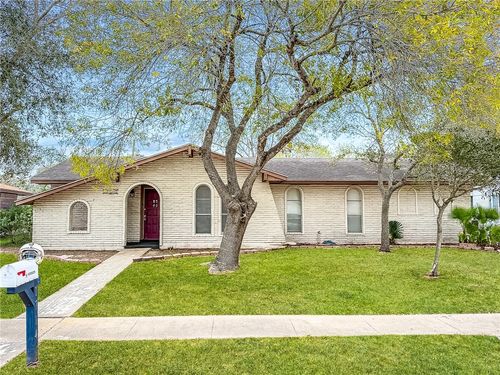 1714 Amazon Dr, Corpus Christi, TX, 78412-5002 | Card Image