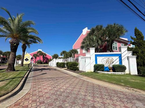 6079 Valhalla Ave, Pensacola, FL, 32507-4689 | Card Image