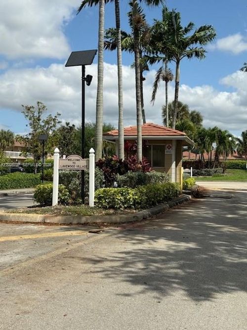 922-922 Twin Lake Dr, Coral Springs, FL, 33071 | Card Image