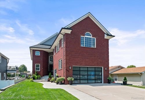 41245 Belvidere St, Harrison Township, MI, 48045-1404 | Card Image