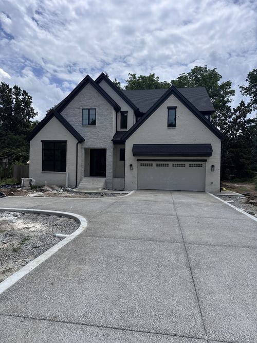 1103 Maplehurst Ln, Nashville, TN, 37204-3905 | Card Image