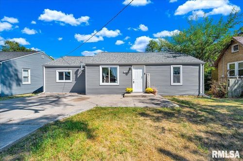 104 Cherry Ln, Washington, IL, 61571-1710 | Card Image