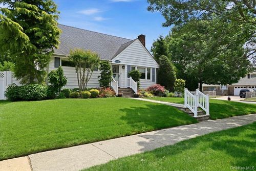 2977 Grand Blvd, Baldwin, NY, 11510-4417 | Card Image