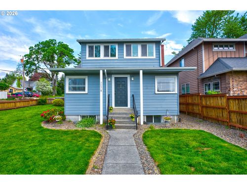 2691 Lancaster St, West Linn, OR, 97068-3832 | Card Image