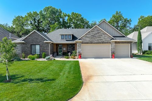 5451 W 26th Ct N, Wichita, KS, 67205-1022 | Card Image