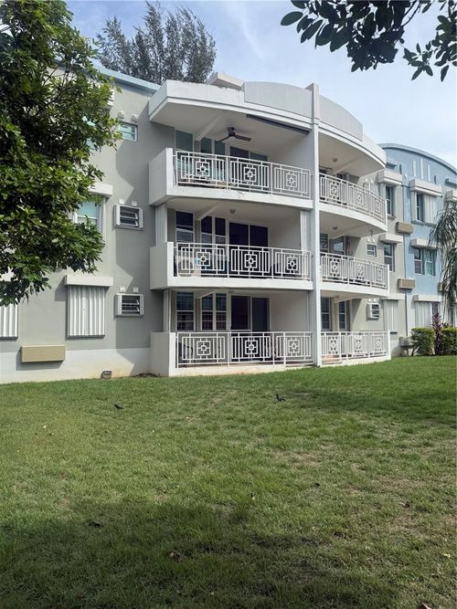 3301-II Calle Los Parrilla, Loiza, PR, 00772 | Card Image