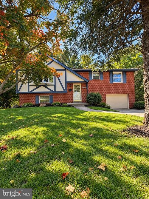 1918 Carriage Way, WARRINGTON, PA, 18976-2124 | Card Image