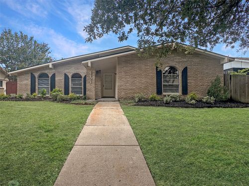 4421 Mayflower Dr, Garland, TX, 75043-3335 | Card Image