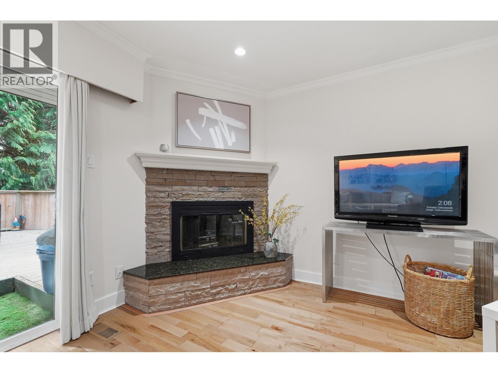 Residential in North Vancouver 5