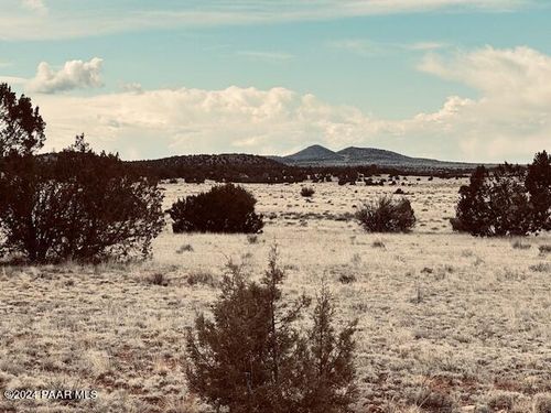 424nw N Deliverance Rd, Seligman, AZ, 86337 | Card Image