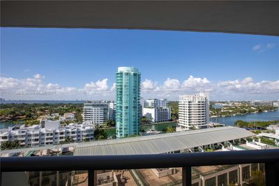 1728 - 6039 Collins Ave, Condo with 2 bedrooms, 2 bathrooms and null parking in Miami Beach FL | Image 3