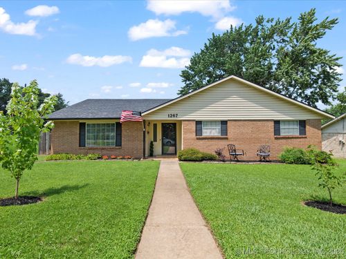 1267 Guinn Ln, Bartlesville, OK, 74006-5607 | Card Image