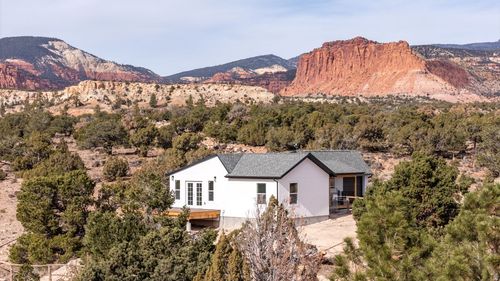 37-523 W 1000 North St, Torrey, UT, 84775 | Card Image