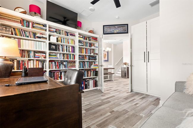 1237 Savona Dr Ne, Townhouse with 4 bedrooms, 3 bathrooms and null parking in St Petersburg FL | Image 14