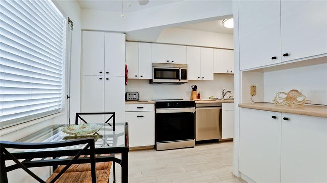 UNIT-504 - 5200 Gulf Dr, Condo with 2 bedrooms, 2 bathrooms and null parking in HOLMES BEACH FL | Image 15