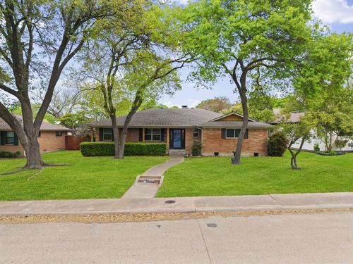 8309 Londonderry Ln, Dallas, TX, 75228-6028 | Card Image