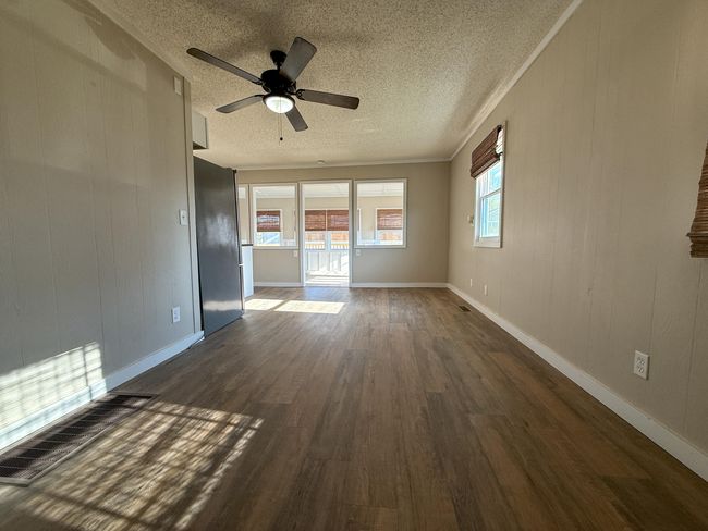 Living Room | Image 20