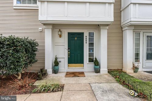 9884 Sounding Shore Ln, BRISTOW, VA, 20136-2589 | Card Image