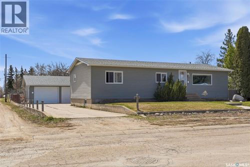 301 Clover Ave, Dalmeny, SK, S0K | Card Image