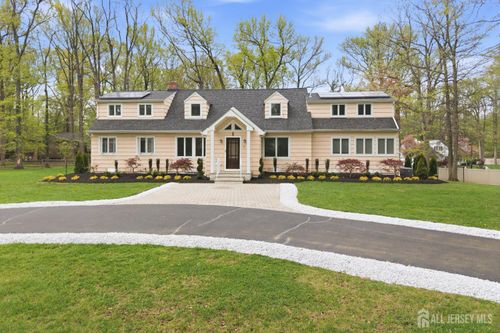 15 Southfield Rd, Edison, NJ, 08820-3605 | Card Image