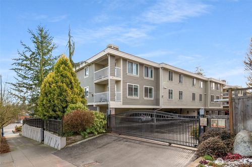 a103-935 N 200th Street, Shoreline, WA, 98133 | Card Image