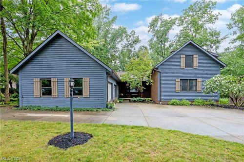 2260 Ridgewood Ct, Ashland, OH, 44805-9226 | Card Image