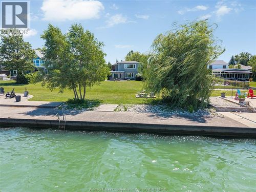 11830 Riverside Dr E, Windsor, ON, N8P1A6 | Card Image