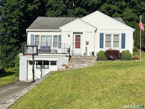 15 Farnam Hl, Bethel, CT, 06801-1820 | Card Image
