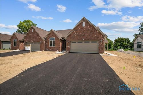 21 Shenandoah Cir, Sylvania, OH, 43560-4110 | Card Image