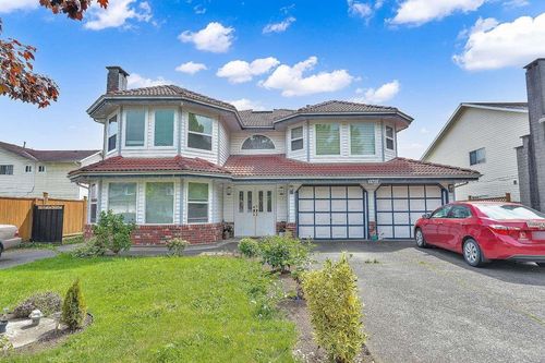 13724 91 Ave, Surrey, BC, V3V7X1 | Card Image
