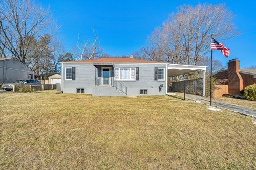 3633 Martinell Ave, Roanoke, VA, 24018-4033 | Card Image