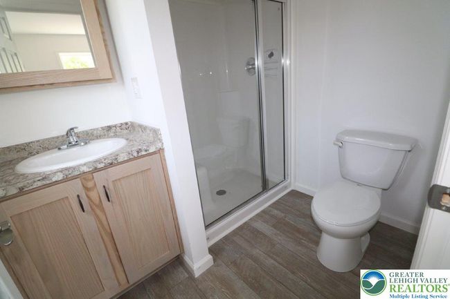 FULL BATHROOM | Image 16