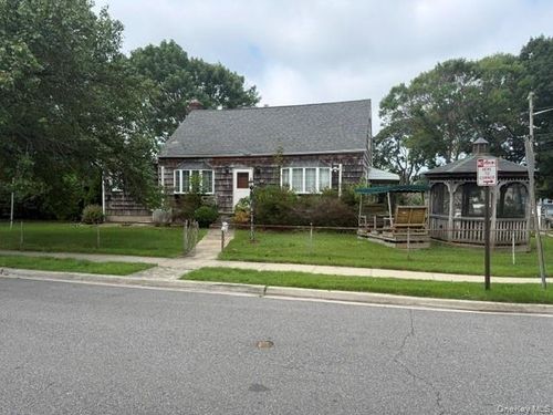 2 Ivy St, Oyster Bay, NY, 11771-3502 | Card Image